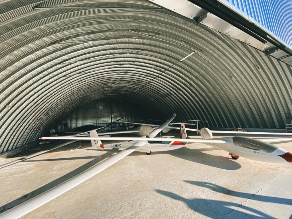Hală semirotundă Aerodromul Topoloveni